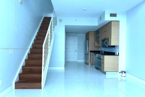 Copropriété à louer à Miami, Floride: 2 chambres, 106.65 m2 № 1848894 - photo 9