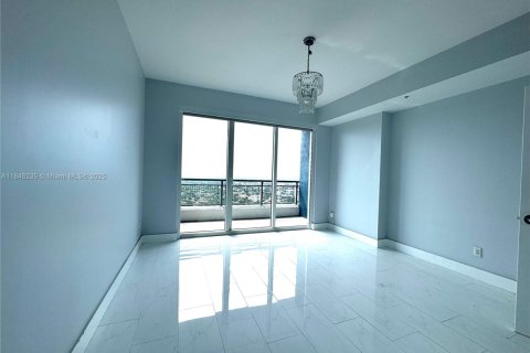 Copropriété à louer à Miami, Floride: 2 chambres, 106.65 m2 № 1848894 - photo 17