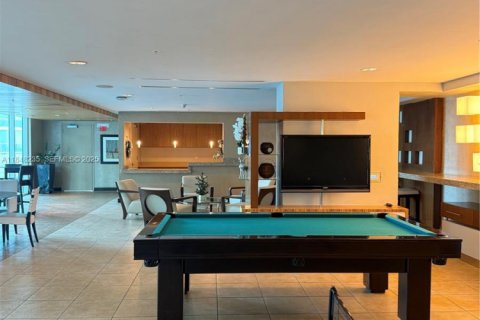 Снять в аренду кондоминиум в Майами, Флорида 2 спальни, 106.65м2, № 1848894 - фото 27