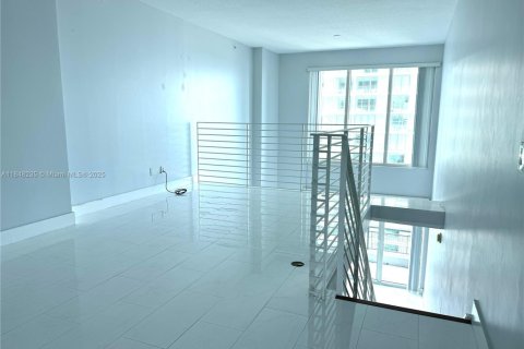 Copropriété à louer à Miami, Floride: 2 chambres, 106.65 m2 № 1848894 - photo 12