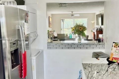 Condo in Lauderhill, Florida, 2 bedrooms  № 1692679 - photo 12