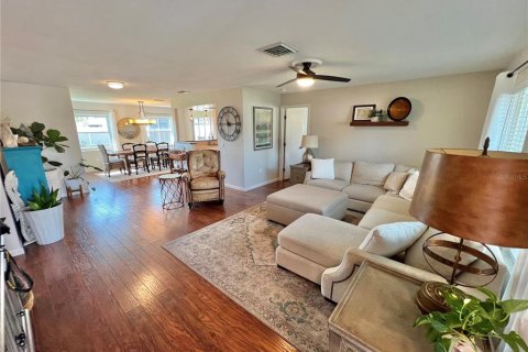 Villa ou maison à vendre à Englewood, Floride: 2 chambres, 121.33 m2 № 2233520 - photo 4