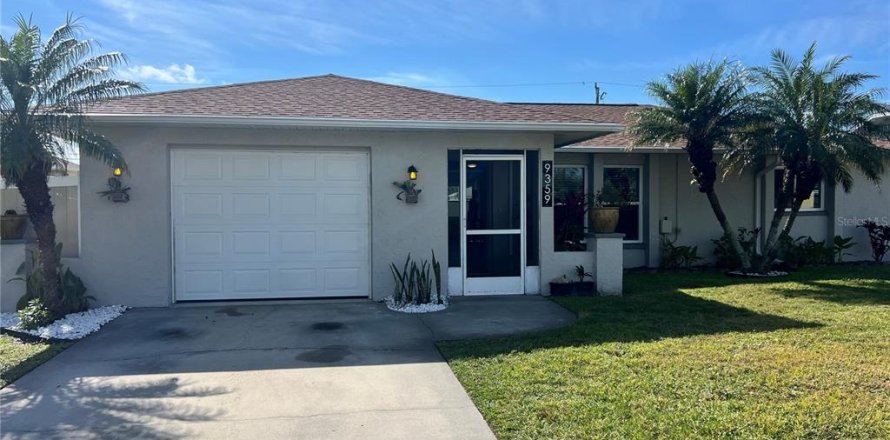 Villa ou maison à Englewood, Floride 2 chambres, 121.33 m2 № 2233520