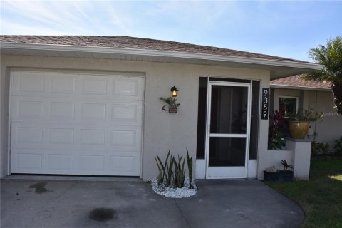 Villa ou maison à vendre à Englewood, Floride: 2 chambres, 121.33 m2 № 2233520 - photo 28