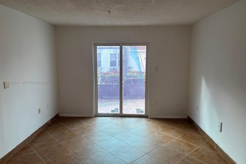 Снять в аренду кондоминиум в Бойнтон-Бич, Флорида 2 спальни, 70.42м2, № 1991960 - фото 5