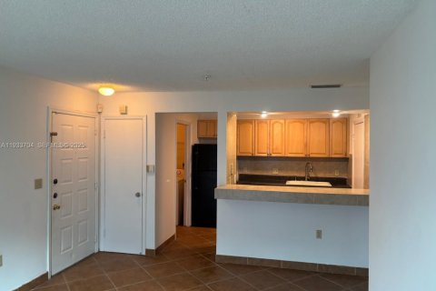 Снять в аренду кондоминиум в Бойнтон-Бич, Флорида 2 спальни, 70.42м2, № 1991960 - фото 2