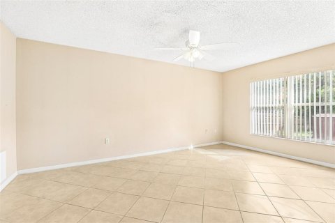 Villa ou maison à vendre à Orlando, Floride: 4 chambres, 154.4 m2 № 2416829 - photo 25