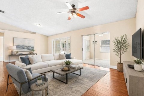 Villa ou maison à vendre à Orlando, Floride: 4 chambres, 154.4 m2 № 2416829 - photo 3