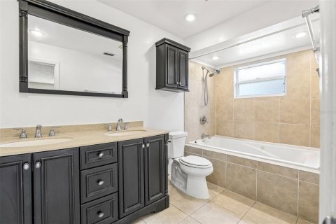 Villa ou maison à vendre à Orlando, Floride: 4 chambres, 154.4 m2 № 2416829 - photo 10