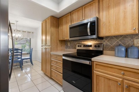 Condo in Palm Harbor, Florida, 3 bedrooms  № 2334016 - photo 10