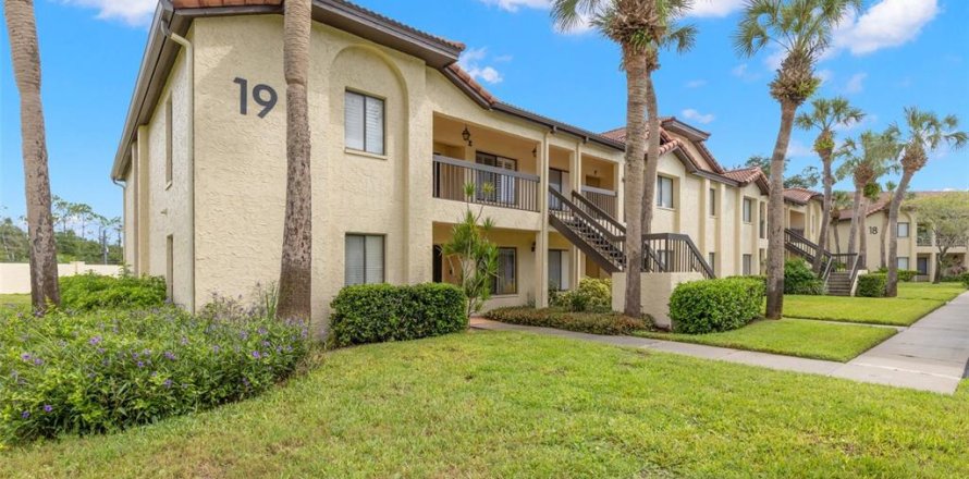 Condo in Palm Harbor, Florida, 3 bedrooms  № 2334016