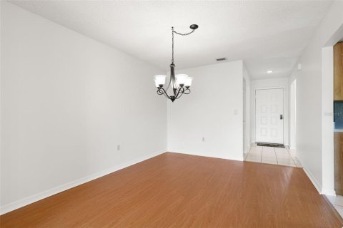 Condo in Palm Harbor, Florida, 3 bedrooms  № 2334016 - photo 17
