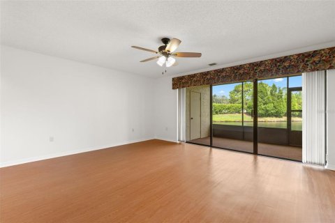 Condo in Palm Harbor, Florida, 3 bedrooms  № 2334016 - photo 22