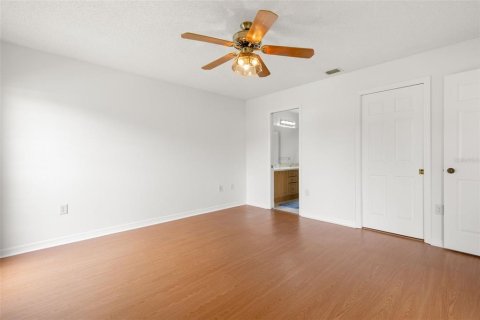Condo in Palm Harbor, Florida, 3 bedrooms  № 2334016 - photo 29