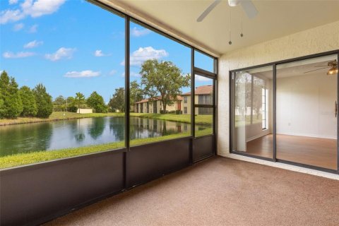 Condo in Palm Harbor, Florida, 3 bedrooms  № 2334016 - photo 3