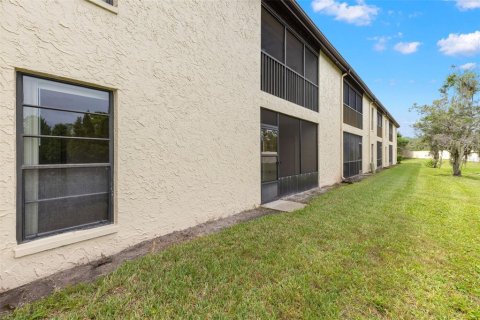 Condo in Palm Harbor, Florida, 3 bedrooms  № 2334016 - photo 26