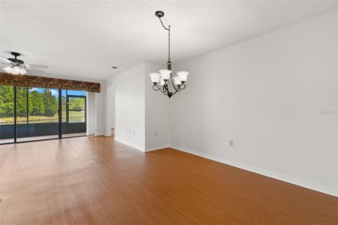 Condo in Palm Harbor, Florida, 3 bedrooms  № 2334016 - photo 16
