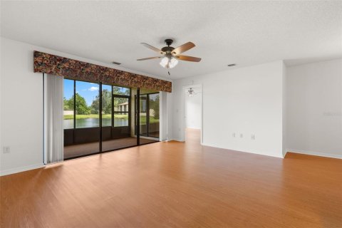 Condo in Palm Harbor, Florida, 3 bedrooms  № 2334016 - photo 23