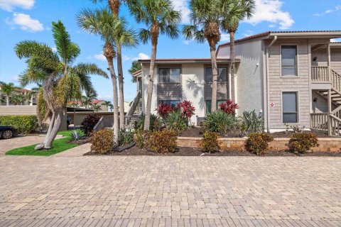Condo in Sarasota, Florida, 2 bedrooms  № 1679421 - photo 24