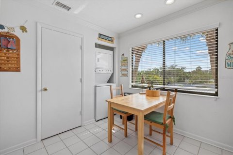 Condo in Sarasota, Florida, 2 bedrooms  № 1679421 - photo 12