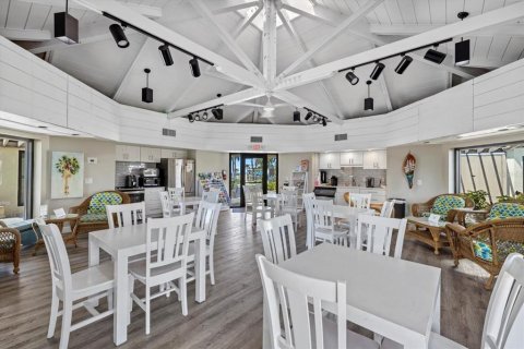 Condo in Sarasota, Florida, 2 bedrooms  № 1679421 - photo 26