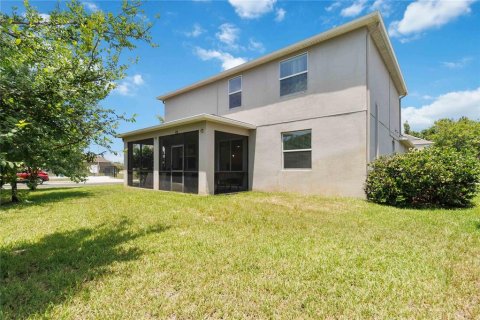 House in Davenport, Florida 4 bedrooms, 239.41 sq.m. № 2132452 - photo 25