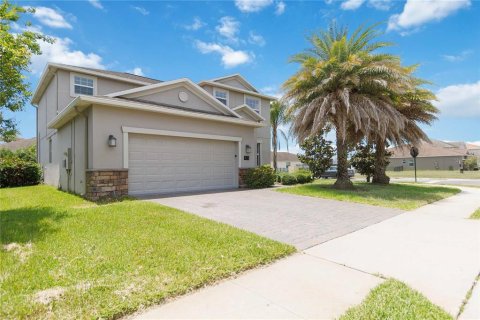 House in Davenport, Florida 4 bedrooms, 239.41 sq.m. № 2132452 - photo 2