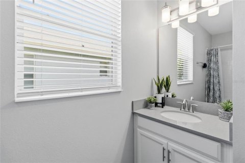 House in Davenport, Florida 4 bedrooms, 239.41 sq.m. № 2132452 - photo 13