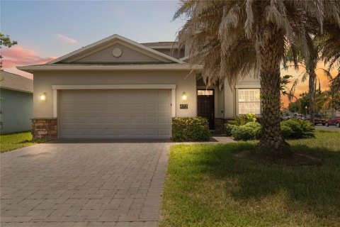 Casa en Davenport, Florida 4 dormitorios, 239.41 m2 № 2132452