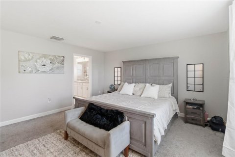 House in Davenport, Florida 4 bedrooms, 239.41 sq.m. № 2132452 - photo 19