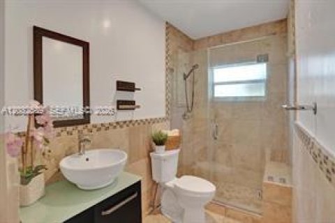 Villa ou maison à louer à North Miami Beach, Floride: 5 chambres, 197.7 m2 № 2146524 - photo 29