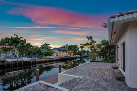 House in Boca Raton, Florida 4 bedrooms, 217.21 sq.m. № 1207299 - photo 1