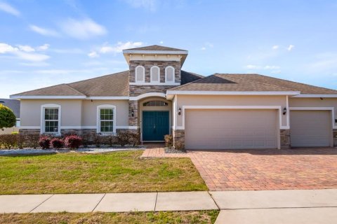 House in Howey-in-the-Hills, Florida 4 bedrooms, 202.34 sq.m. № 2096954