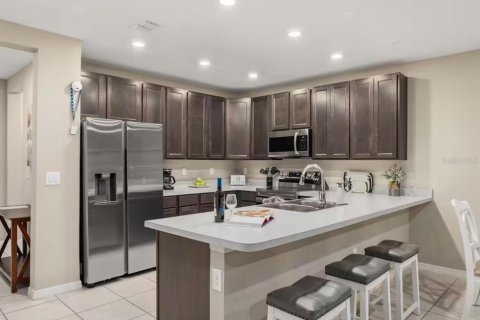 Townhouse in Kissimmee, Florida 3 bedrooms, 163.69 sq.m. № 2379760 - photo 6