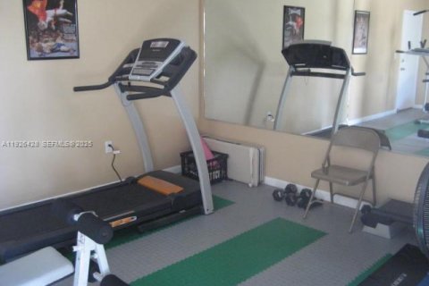 Villa ou maison à louer à Miami, Floride: 3 chambres, 153.85 m2 № 1986152 - photo 18