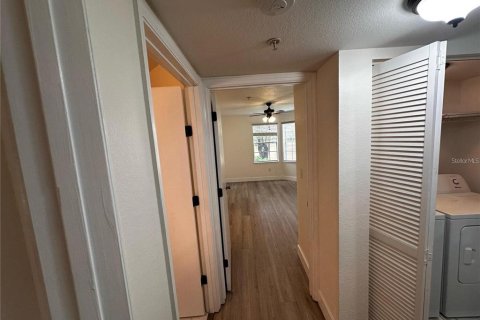 Condominio en alquiler en Orlando, Florida, 2 dormitorios, 94.85 m2 № 2147681 - foto 18