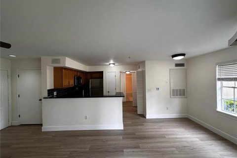 Condominio en alquiler en Orlando, Florida, 2 dormitorios, 94.85 m2 № 2147681 - foto 7