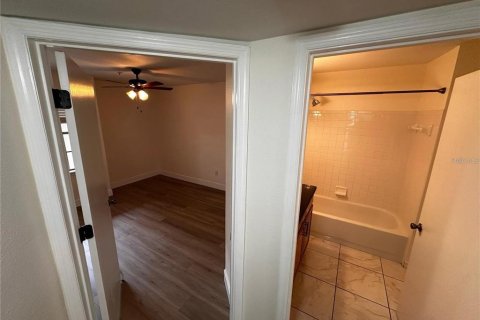 Condominio en alquiler en Orlando, Florida, 2 dormitorios, 94.85 m2 № 2147681 - foto 14