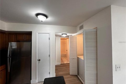 Condominio en alquiler en Orlando, Florida, 2 dormitorios, 94.85 m2 № 2147681 - foto 13