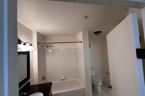 Condominio en alquiler en Orlando, Florida, 2 dormitorios, 94.85 m2 № 2147681 - foto 29