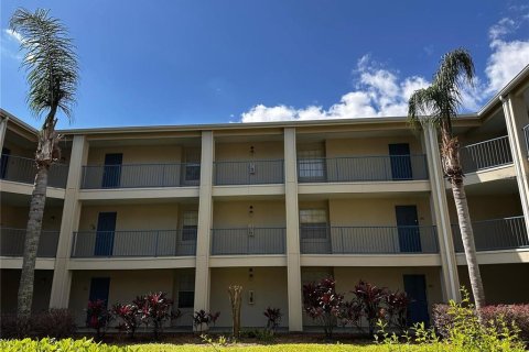 Condominio en alquiler en Orlando, Florida, 2 dormitorios, 94.85 m2 № 2147681 - foto 3