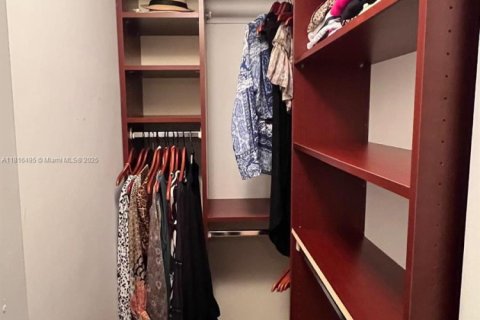 Снять в аренду кондоминиум в Авентура, Флорида 4 спальни, 265.7м2, № 1770405 - фото 13