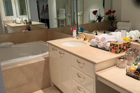 Снять в аренду кондоминиум в Авентура, Флорида 4 спальни, 265.7м2, № 1770405 - фото 11