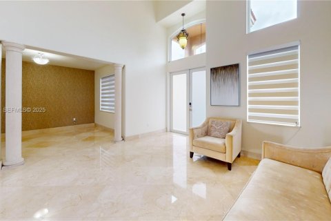 Casa en alquiler en Miami, Florida, 4 dormitorios, 279.82 m2 № 1986834 - foto 5