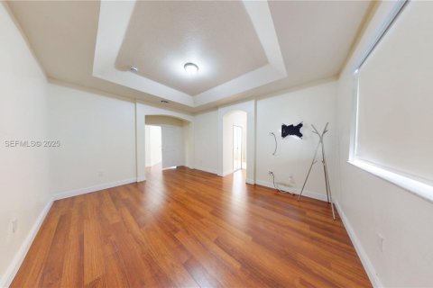 Casa en alquiler en Miami, Florida, 4 dormitorios, 279.82 m2 № 1986834 - foto 28