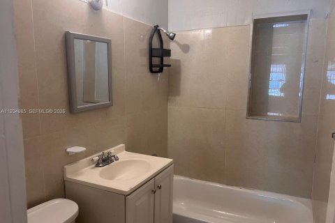 Villa ou maison à vendre à Miami Gardens, Floride: 4 chambres, 162.95 m2 № 2152525 - photo 11