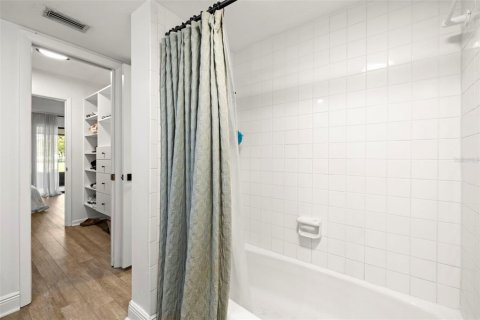 Condo in Tampa, Florida, 4 rooms  № 1626269 - photo 26
