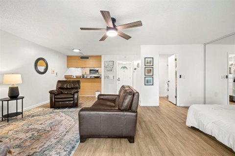 Condo in Tampa, Florida, 4 rooms  № 1626269 - photo 20