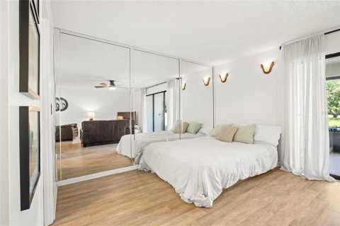 Condo in Tampa, Florida, 4 rooms  № 1626269 - photo 19