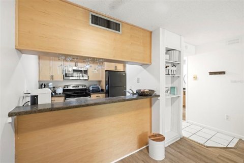 Condo in Tampa, Florida, 4 rooms  № 1626269 - photo 12